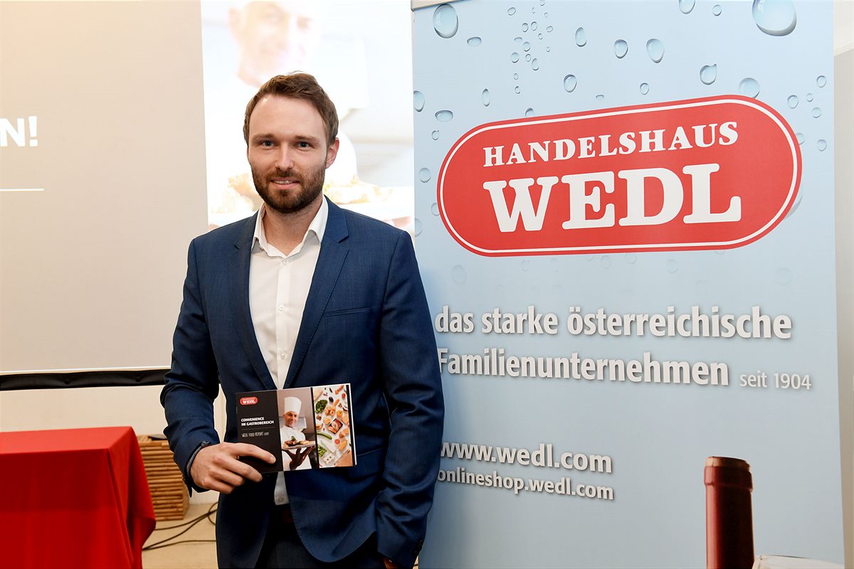 Lorenz Wedl, Sprecher & Teil der Geschäftsführung des Handelshaus Wedl, stellt den neuen Wedl Food Report vor