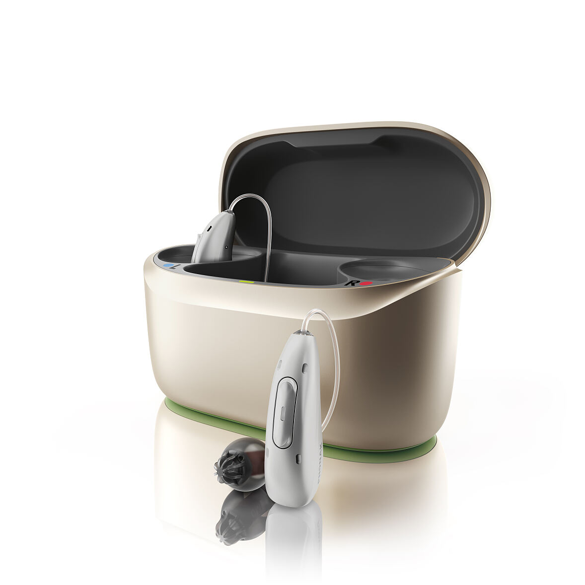 PH_Packshot_Audeo-I-R-P6-Pair_InAndOut-ChargerGOSide_©Phonak
